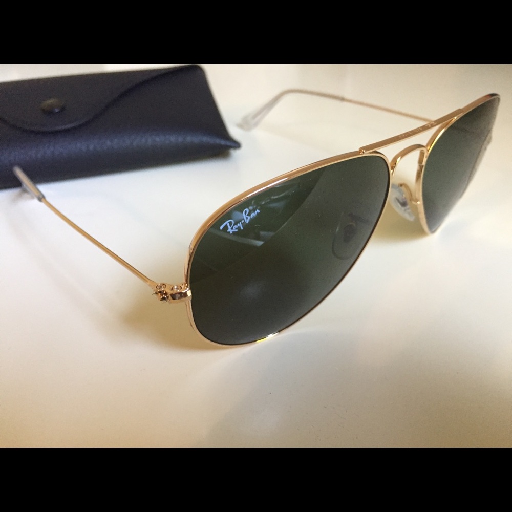 Ray-Ban Aviators - Picture 2 of 3